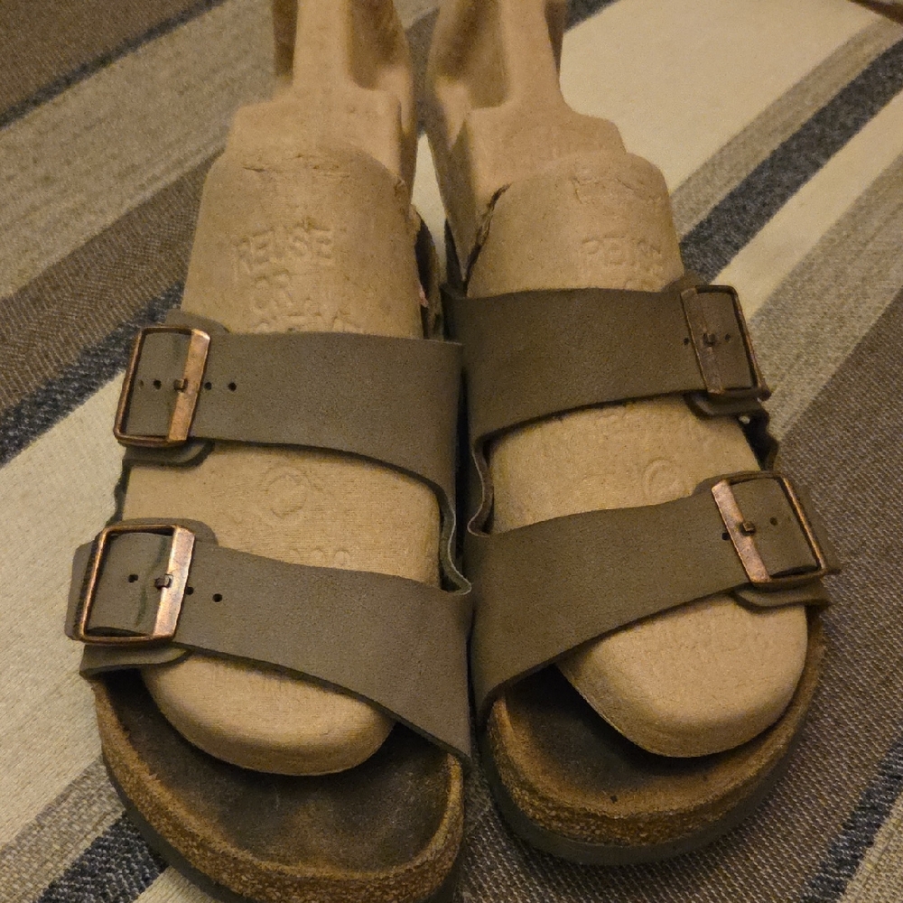 Birkenstock Tan Sandals with Buckle Straps